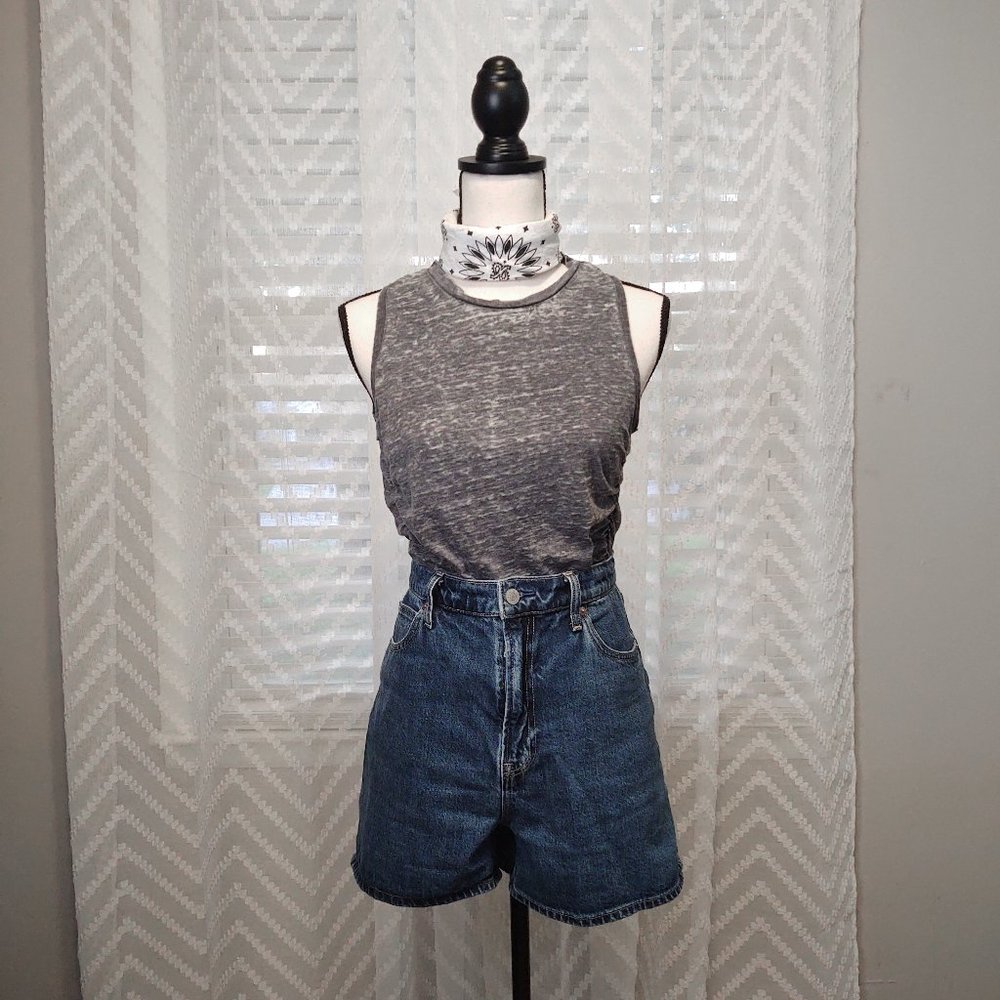 Distressed semi crop tank top